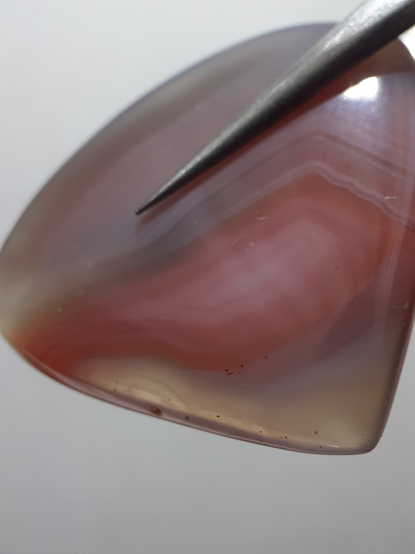 Natural red purplish grey Botswana Agate - 42.20 ct - pear Cabochon - unique colors - certified by NGB - Natural Gems Belgium