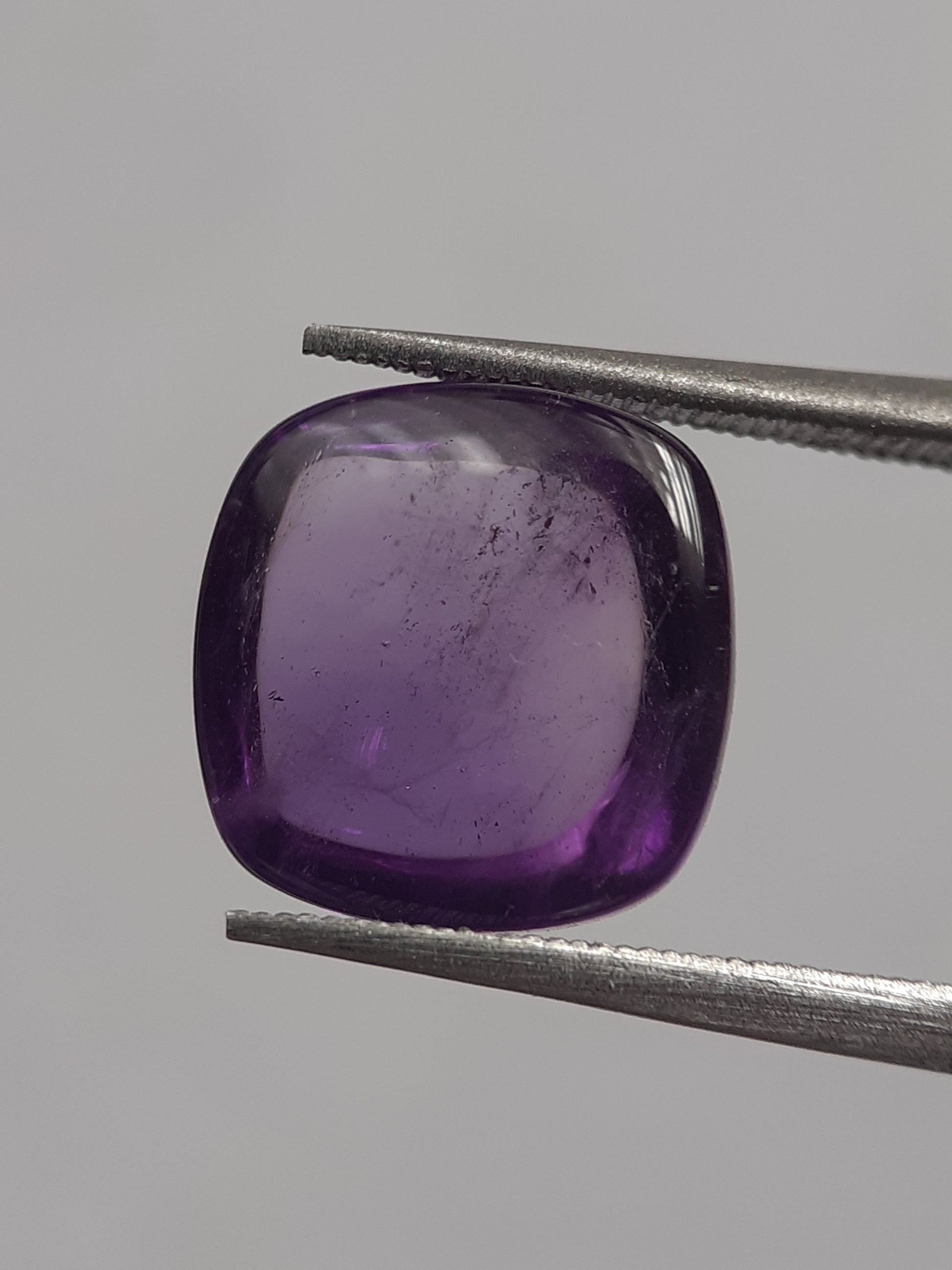 Natural purple Amethyst - 4.15 ct - cushion cabochon - 10x10 mm - unheated - Natural Gems Belgium