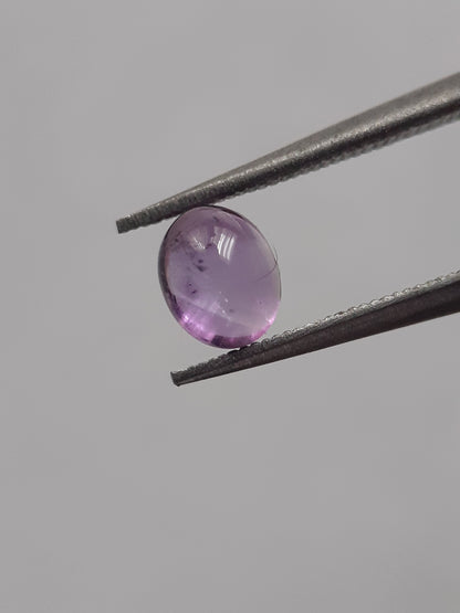 Natural purple Amethyst - 0.35 ct - oval cabochon - 5.1 x 4.1 mm - unheated - Natural Gems Belgium