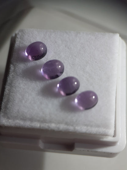 Natural light purple Amethyst - set of 4 - 1.53 tcw - oval cabochon - approx 5 x 4 mm - unheated - Natural Gems Belgium