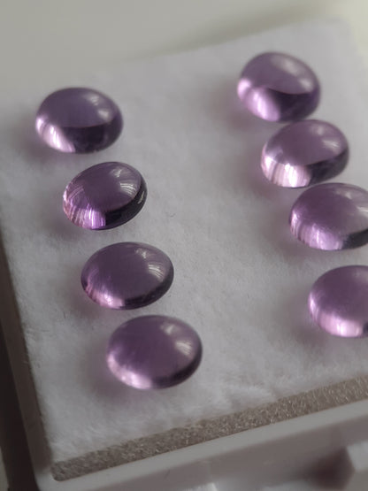 Natural purple Amethyst - set of 8 - 2.73 tcw - oval cabochon - approx 5 x 4 mm - unheated - Natural Gems Belgium