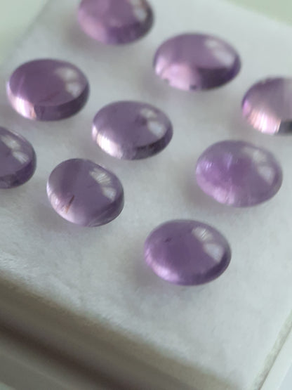 Natural purple Amethyst - set of 9 - 3.11 tcw - oval cabochon - approx 5 x 4 mm - unheated - Natural Gems Belgium