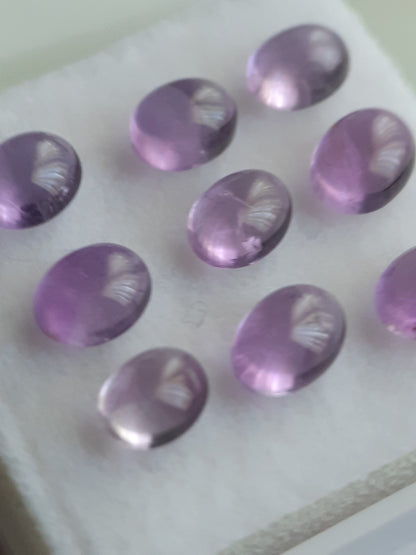 Natural purple Amethyst - set of 9 - 3.11 tcw - oval cabochon - approx 5 x 4 mm - unheated - Natural Gems Belgium