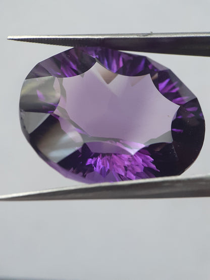 Natural deep purple Amethyst - 36.60 ct - Oval - AAA+ - unheated - certified by NGB - Natural Gems Belgium