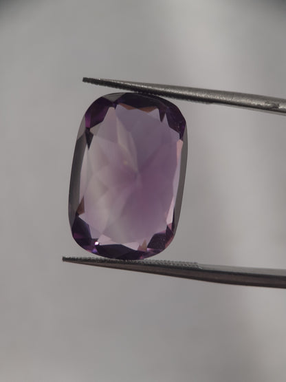 Natural medium purple Amethyst - 11.27 ct - cushion - unheated - certified by NGB - Natural Gems Belgium