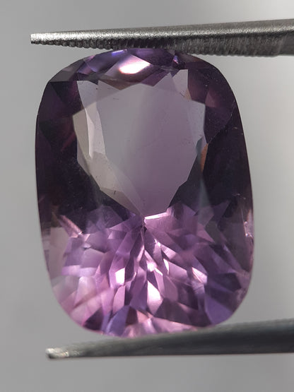 Natural medium purple Amethyst - 11.27 ct - cushion - unheated - certified by NGB - Natural Gems Belgium