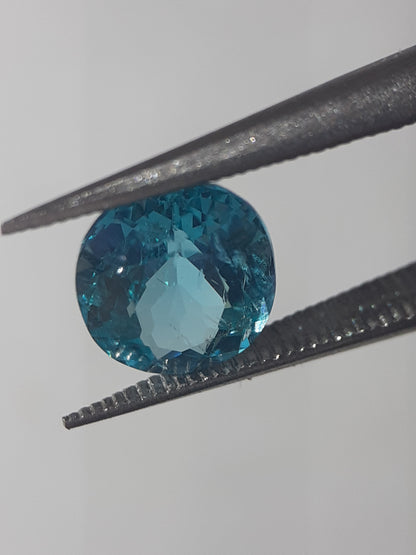 Natural Paraiba color Neon blue green Apatite - 1.32 ct - oval - unheated - certified by NGB - Natural Gems Belgium