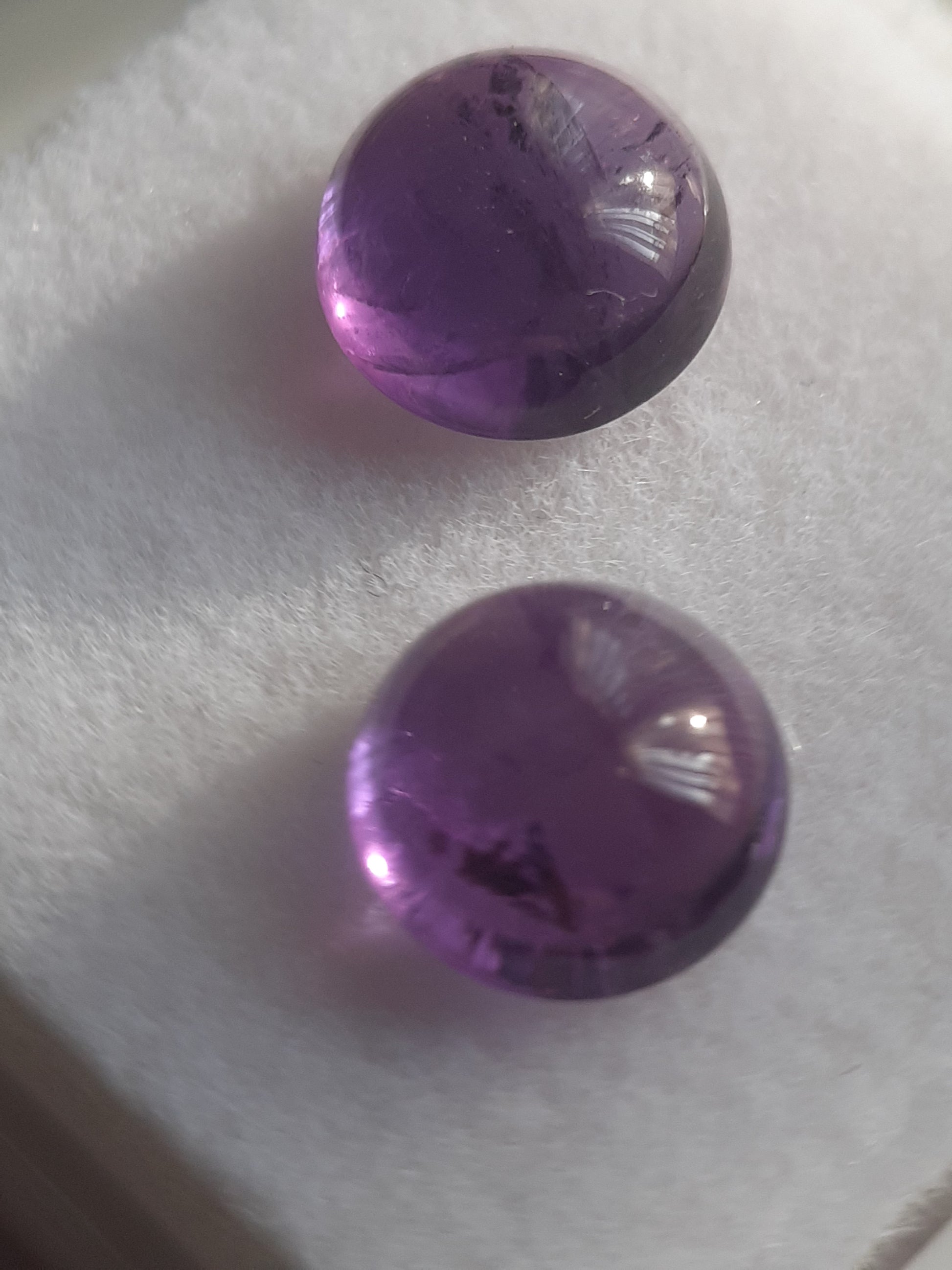 Natural purple Amethyst - matching pair - 2.89 tcw - round cabochon - approx 2.9 mm - unheated - Natural Gems Belgium