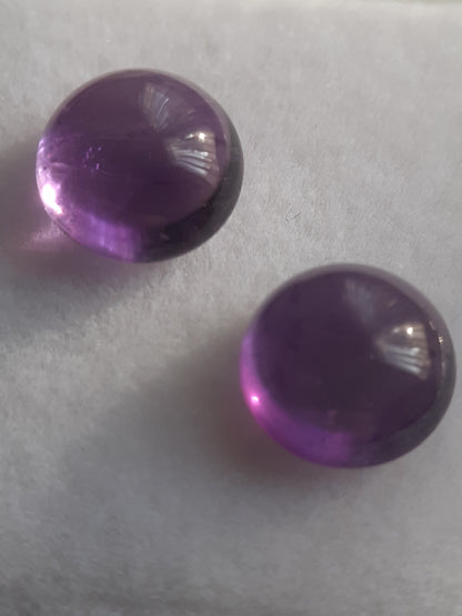 Natural purple Amethyst - matching pair - 2.89 tcw - round cabochon - approx 2.9 mm - unheated - Natural Gems Belgium