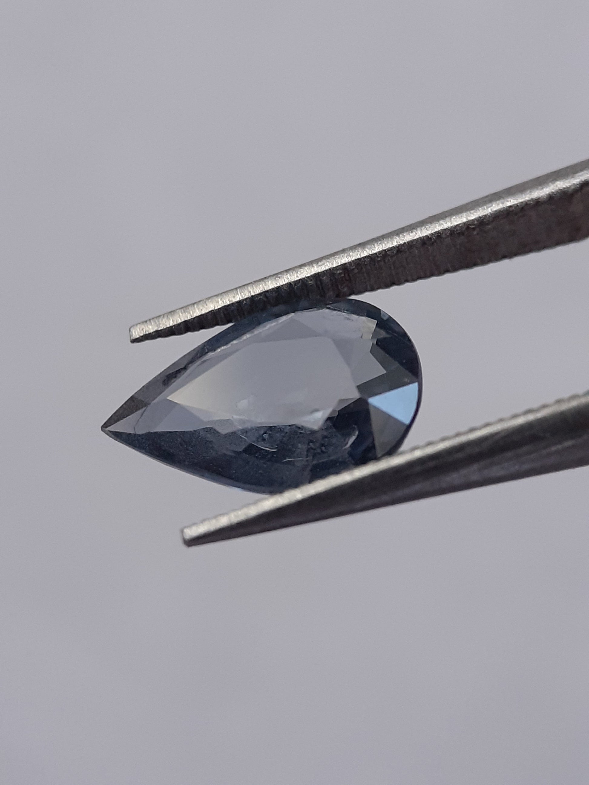 Natural Purplish blue spinel - 1.31 ct - Pear - unheated - certified by NGB - Natural Gems Belgium