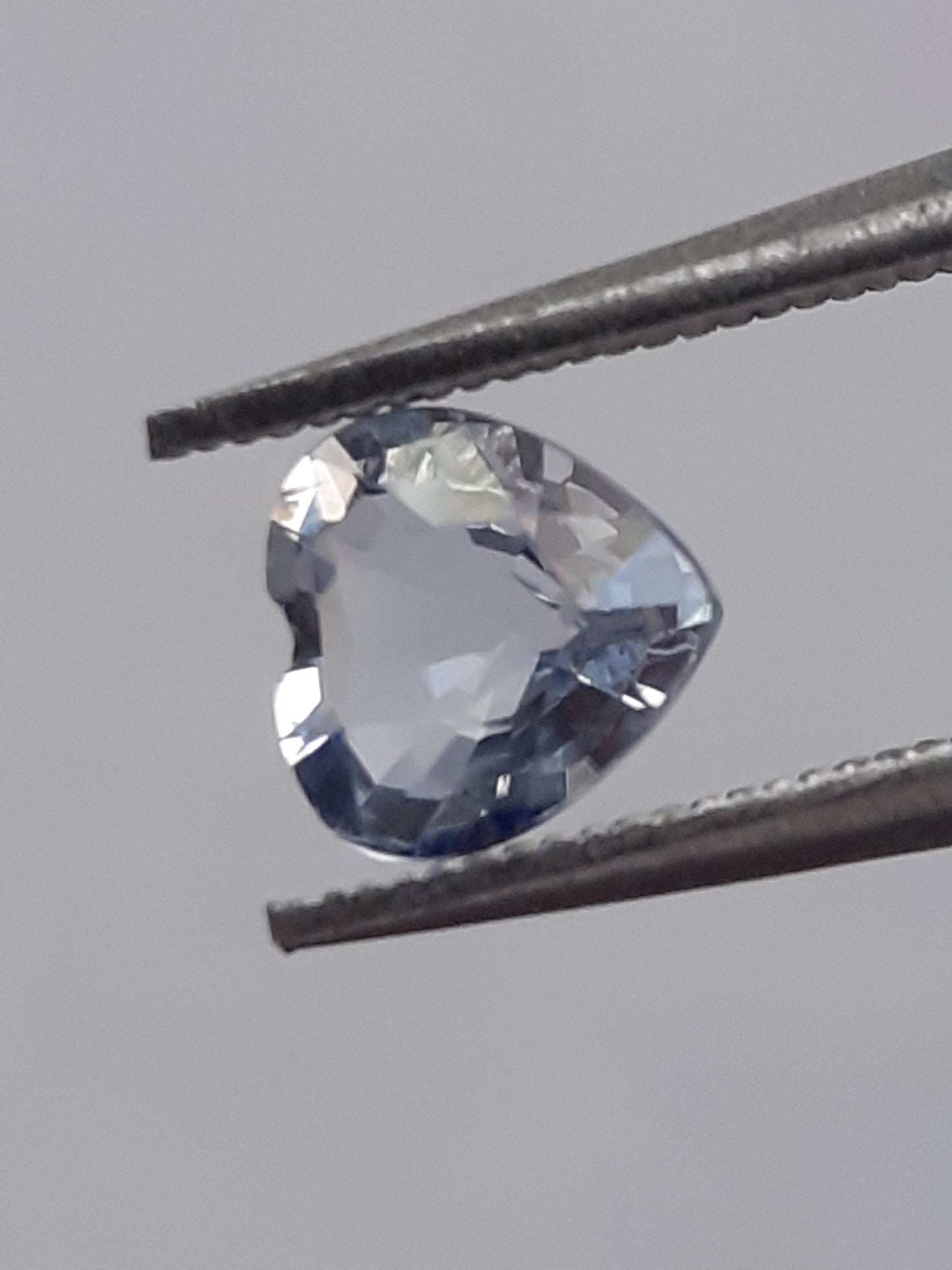 Natural light blue sapphire - 0.42 ct - Heart - heated - certified by NGB - Natural Gems Belgium