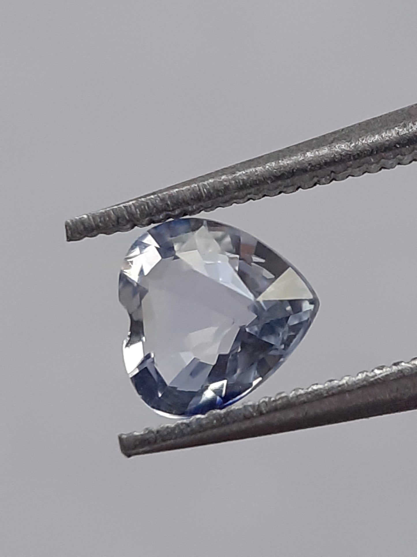 Natural light blue sapphire - 0.42 ct - Heart - heated - certified by NGB - Natural Gems Belgium