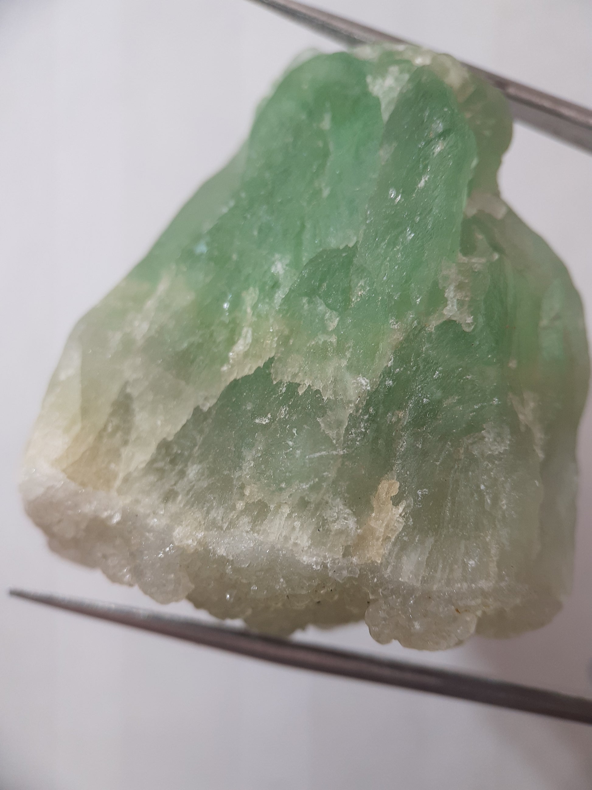 Natural Green Fluorite - 154.93 ct - Rough Gemstone - unheated - Certified by NGB - Natural Gems Belgium