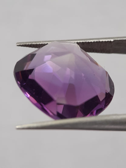 Natural purple Amethyst - 8.14 ct - cushion - unheated - Natural Gems Belgium