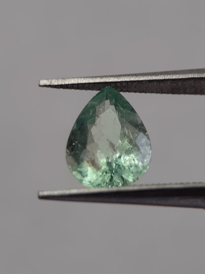 Natural light green Tourmaline - 1.18 ct - pear - unheated - certified by NGB - Natural Gems Belgium