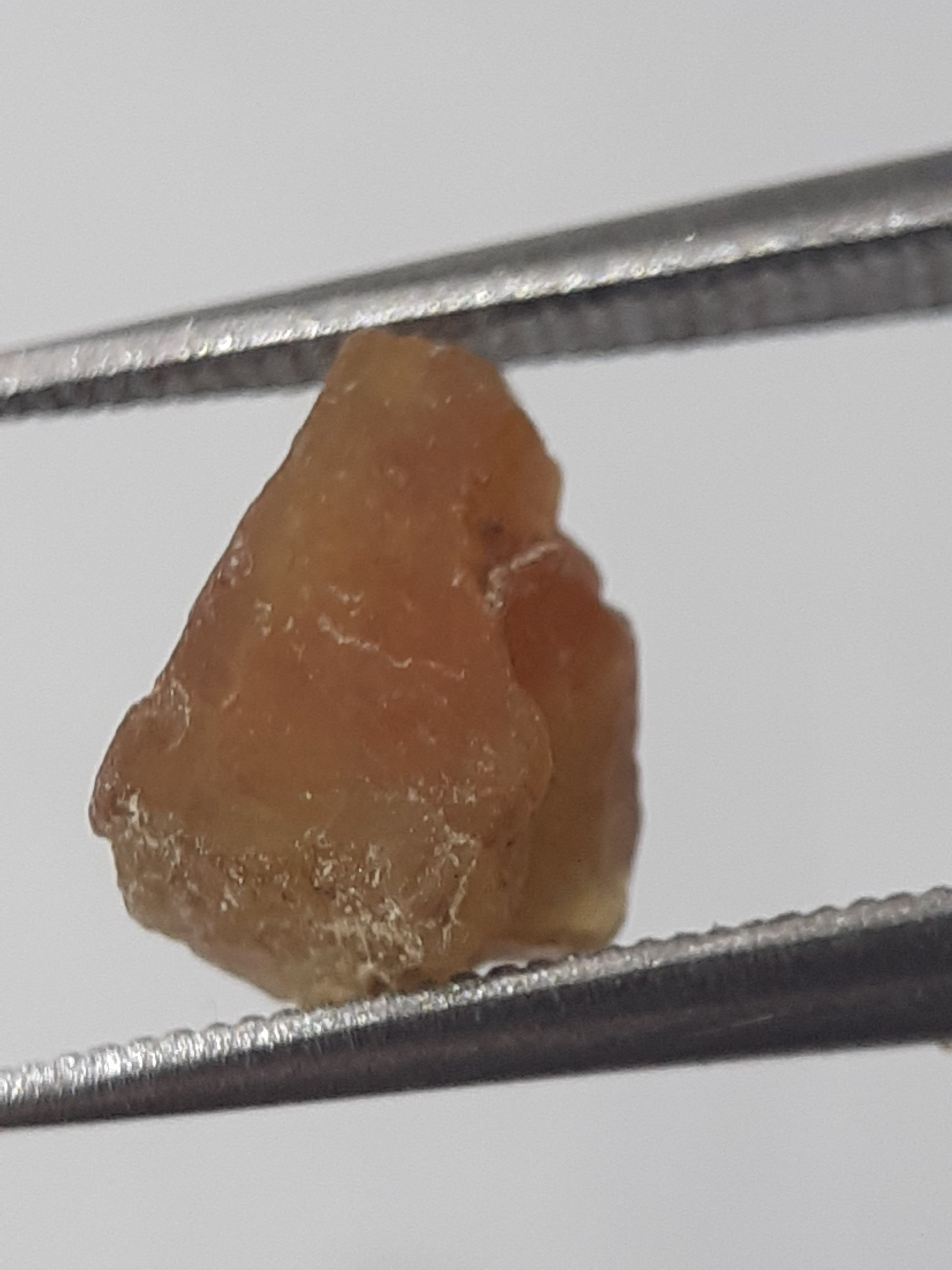 Natural brownish Yellow Apatite - 1.19 ct - Rough Gemstone - unheated - Natural Gems Belgium