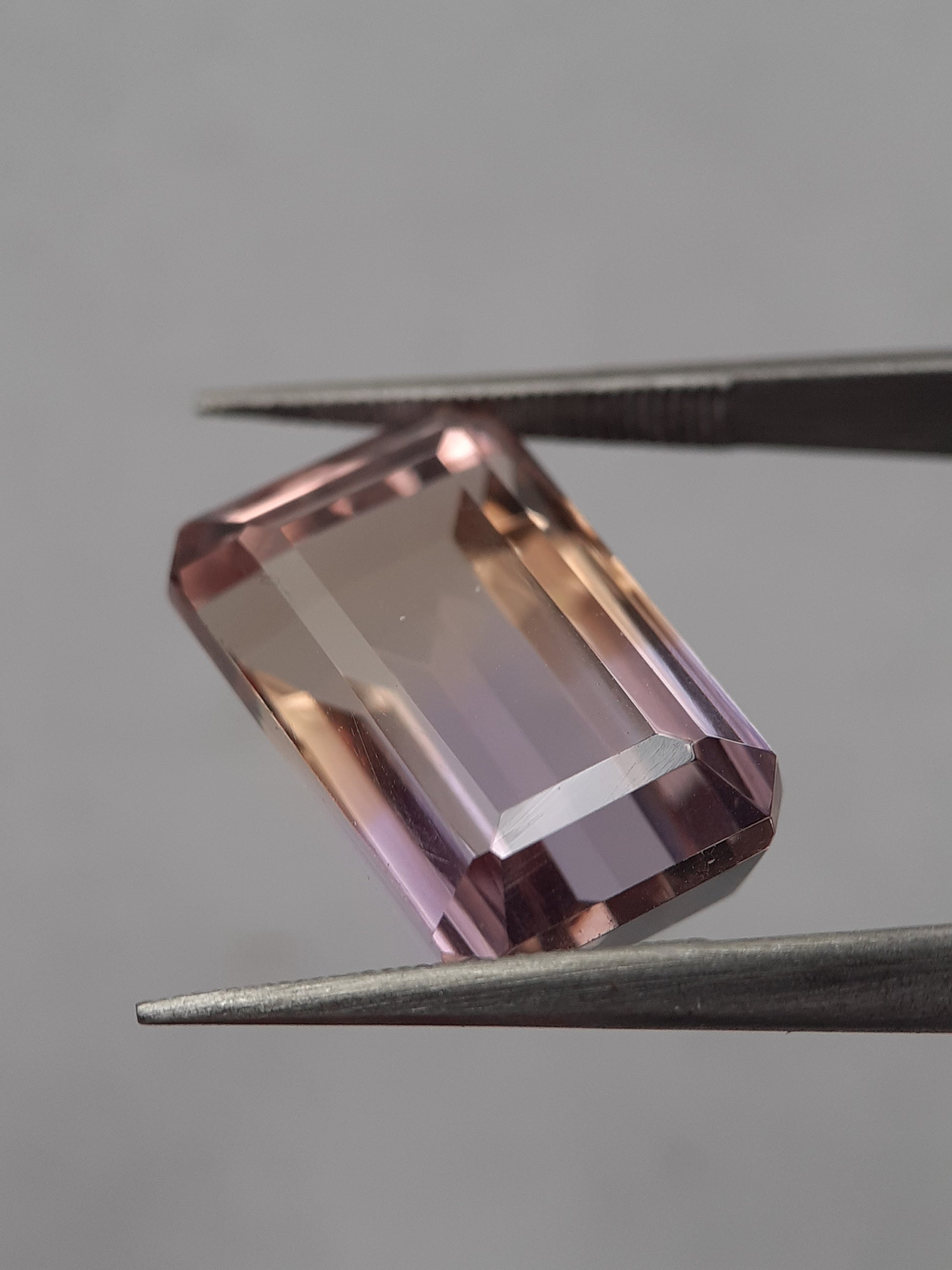 Natural purple and yellow Ametrine - 11.08 ct - AAA grade - octagon - unheated - Bolivia - Natural Gems Belgium