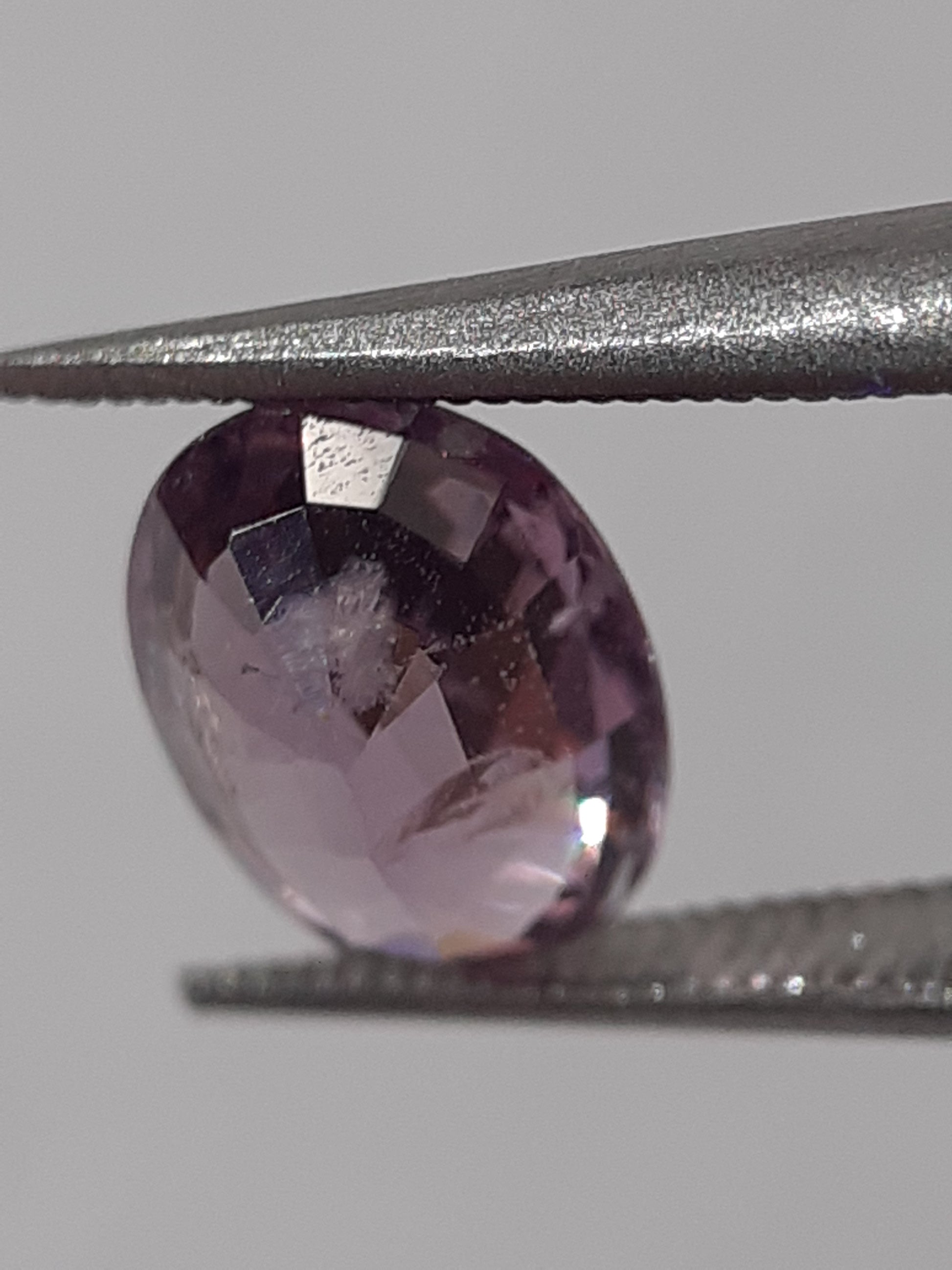 Natural Pinkish Purple spinel - 1.09 ct - oval - unheated - certified by NGB - Natural Gems Belgium