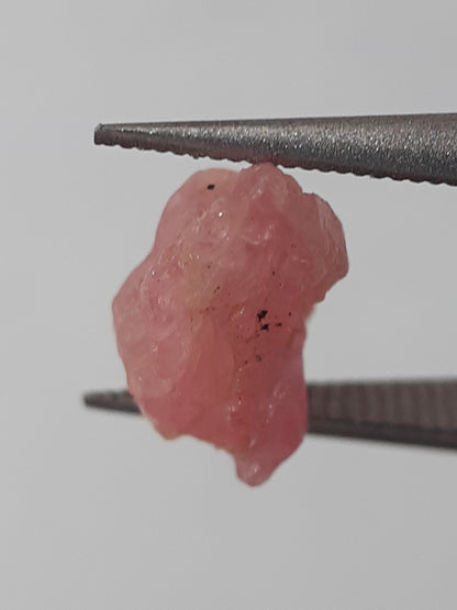 Natural Pink Spinel - 1.53 ct - Rough Gemstone - unheated - Natural Gems Belgium