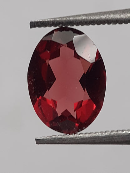 Natural orangy red Rhodolite Garnet - 1.17 ct - Oval - unheated - Natural Gems Belgium