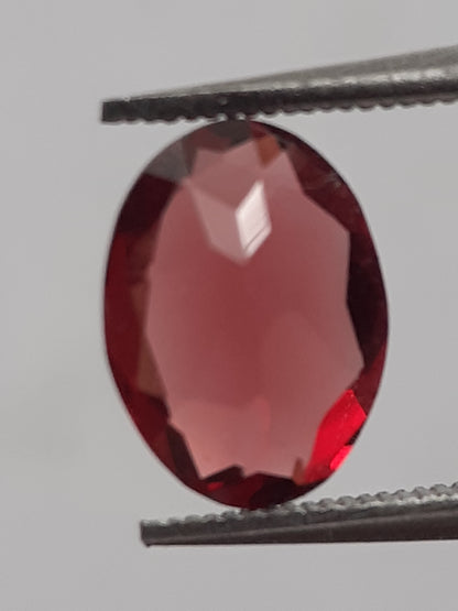 Natural orangy red Rhodolite Garnet - 1.17 ct - Oval - unheated - Natural Gems Belgium