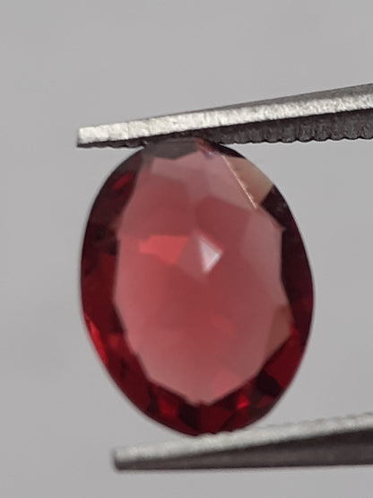 Natural orangy red Rhodolite Garnet - 1.17 ct - Oval - unheated - Natural Gems Belgium