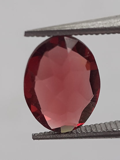 Natural orangy red Rhodolite Garnet - 1.17 ct - Oval - unheated - Natural Gems Belgium