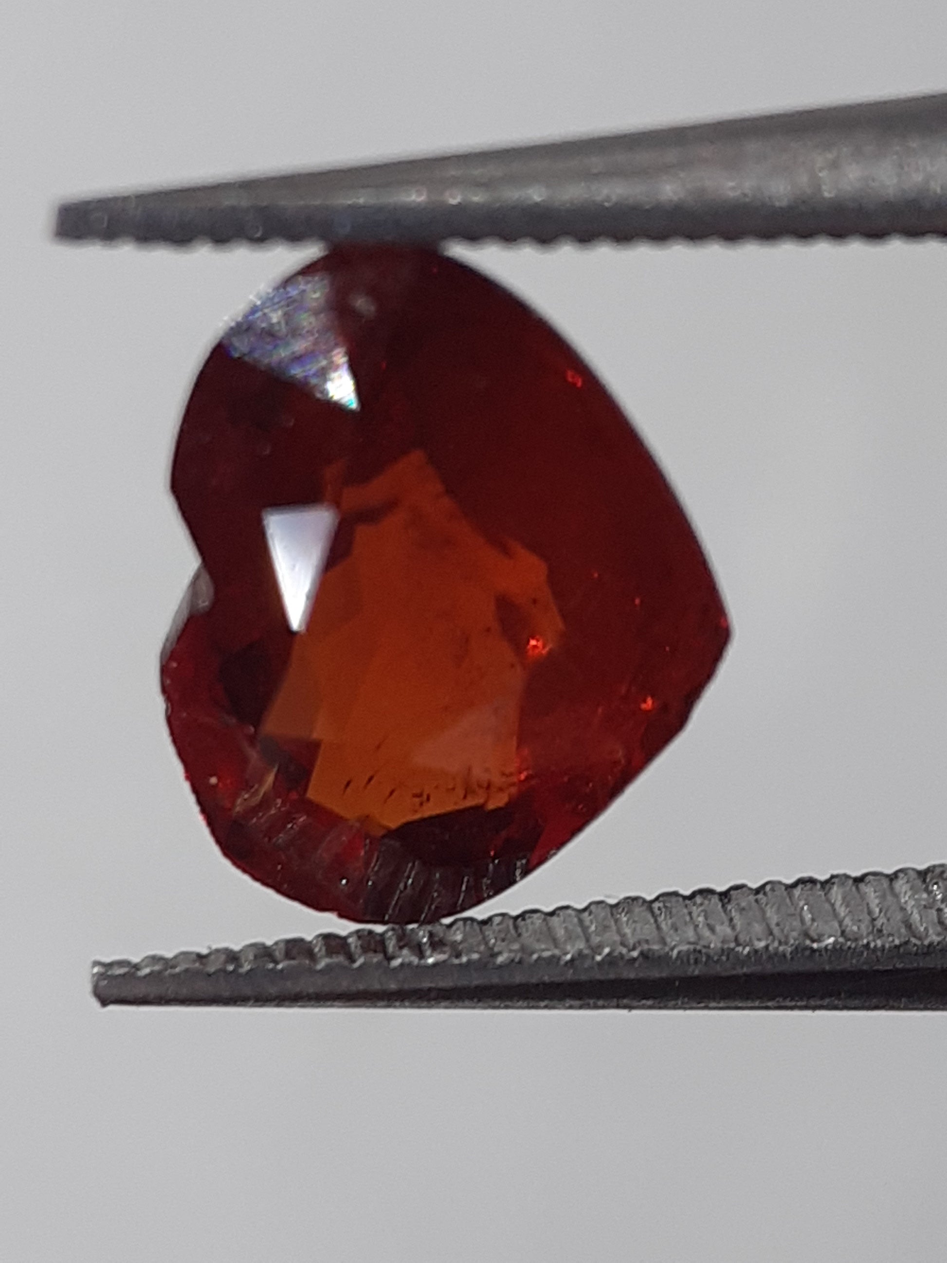 Natural medium orange Spessartite Garnet - 1.84 ct - heart - unheated - Natural Gems Belgium