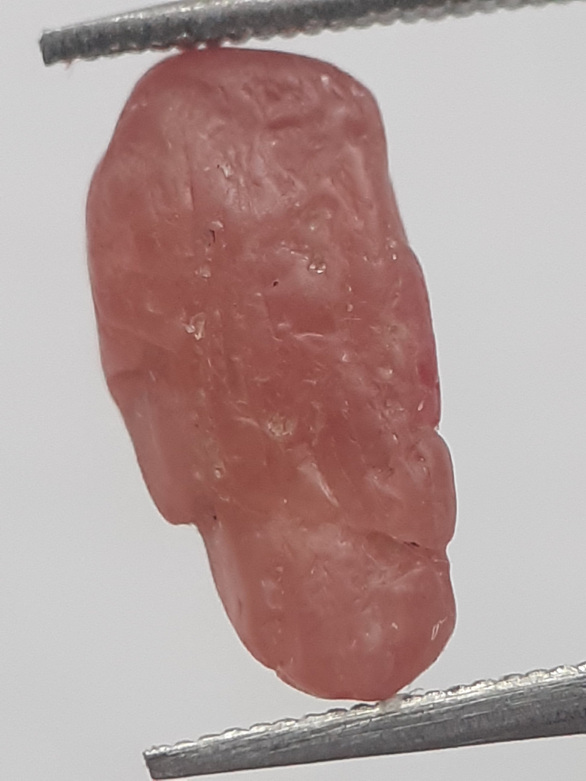 Natural reddish orange Spinel - 2.278 ct - Rough Gemstone - unheated - Natural Gems Belgium