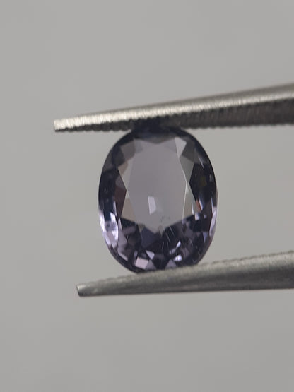 Natural violet spinel - 0.94 ct - oval - unheated - certified by NGB - Natural Gems Belgium