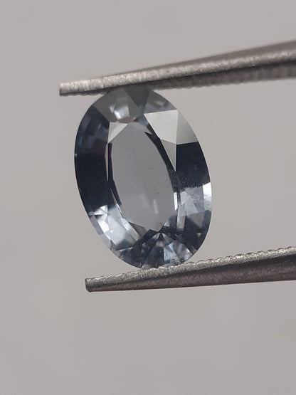 Natural blue spinel - 0.99 ct - oval - unheated - certified by NGB - Natural Gems Belgium