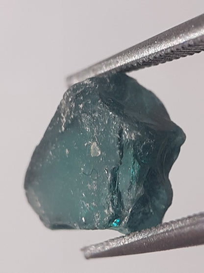 Natural bluish green Apatite - 1.593 ct - Rough Gemstone - unheated - Natural Gems Belgium