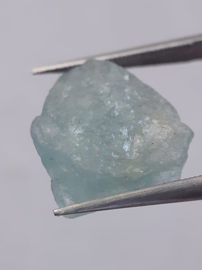 Natural greenish blue Aquamarine - 6.43 ct - Rough Gemstone - unheated - Certified by NGB - Natural Gems Belgium