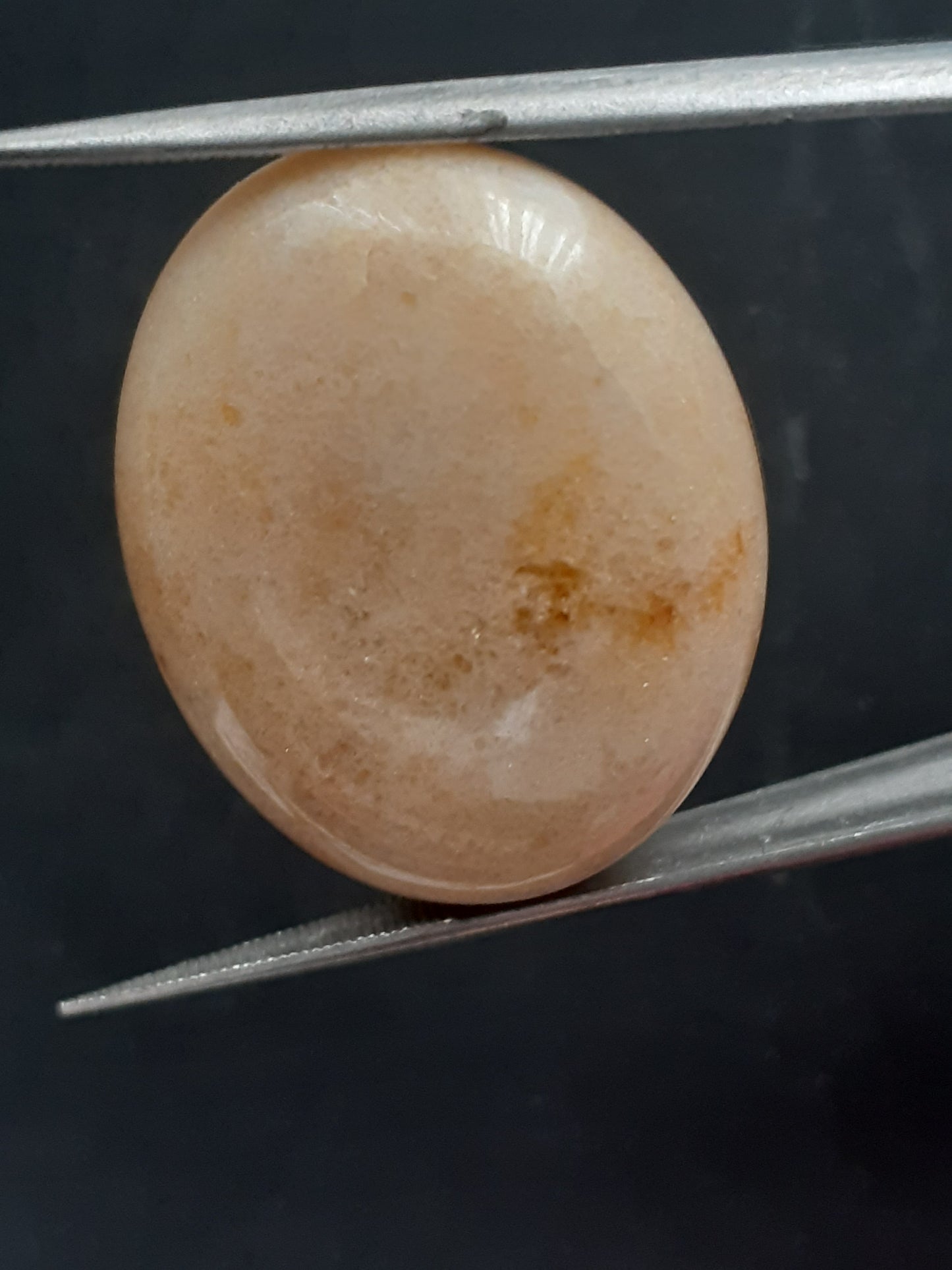 Natural Yellow Agate - 49.31 ct - oval - slight moss inclusion - Natural Gems Belgium