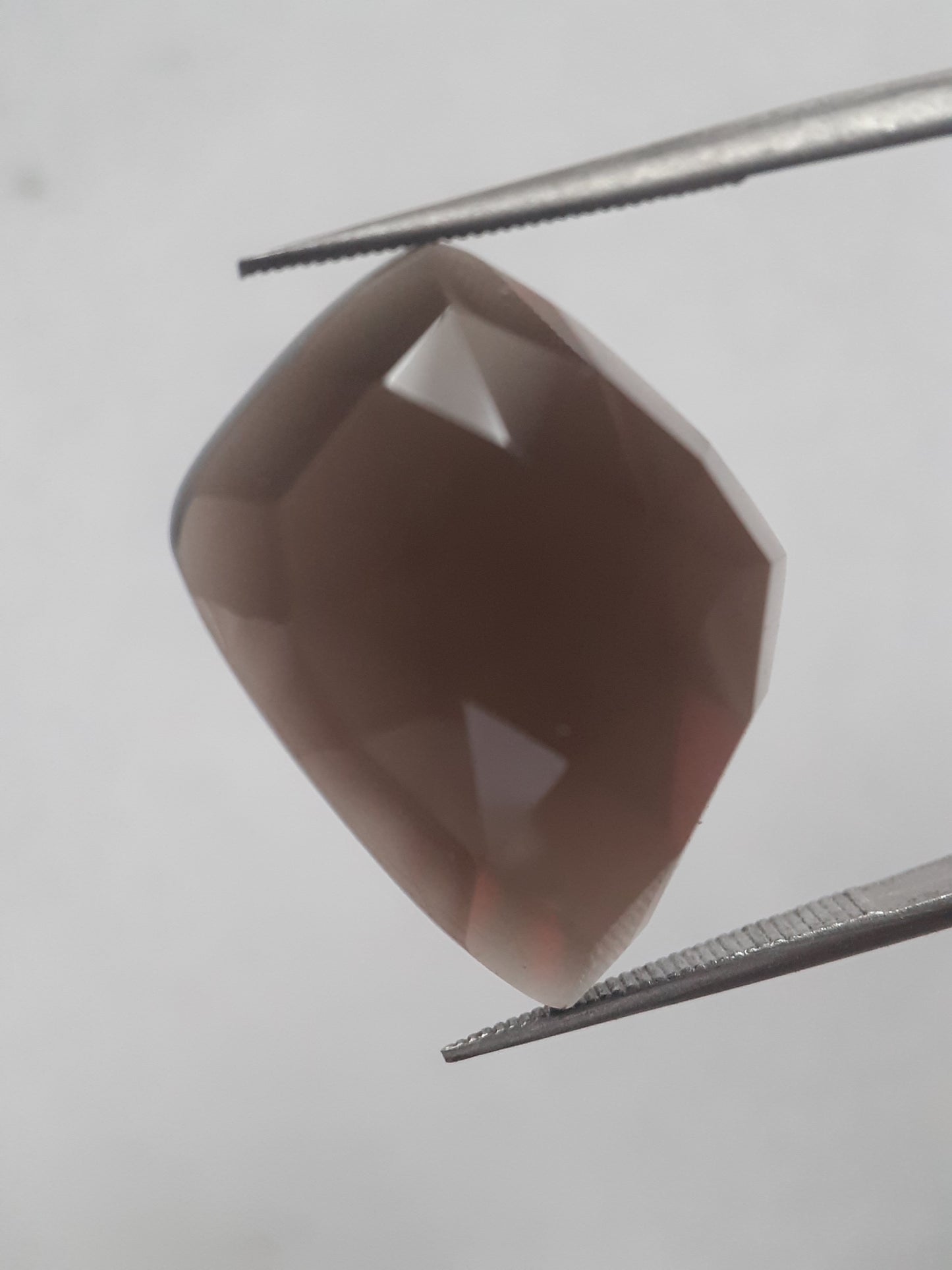 Natural deep greyish brown smoky quartz - 18.023 ct - free form  - unheated - rose cut - Natural Gems Belgium