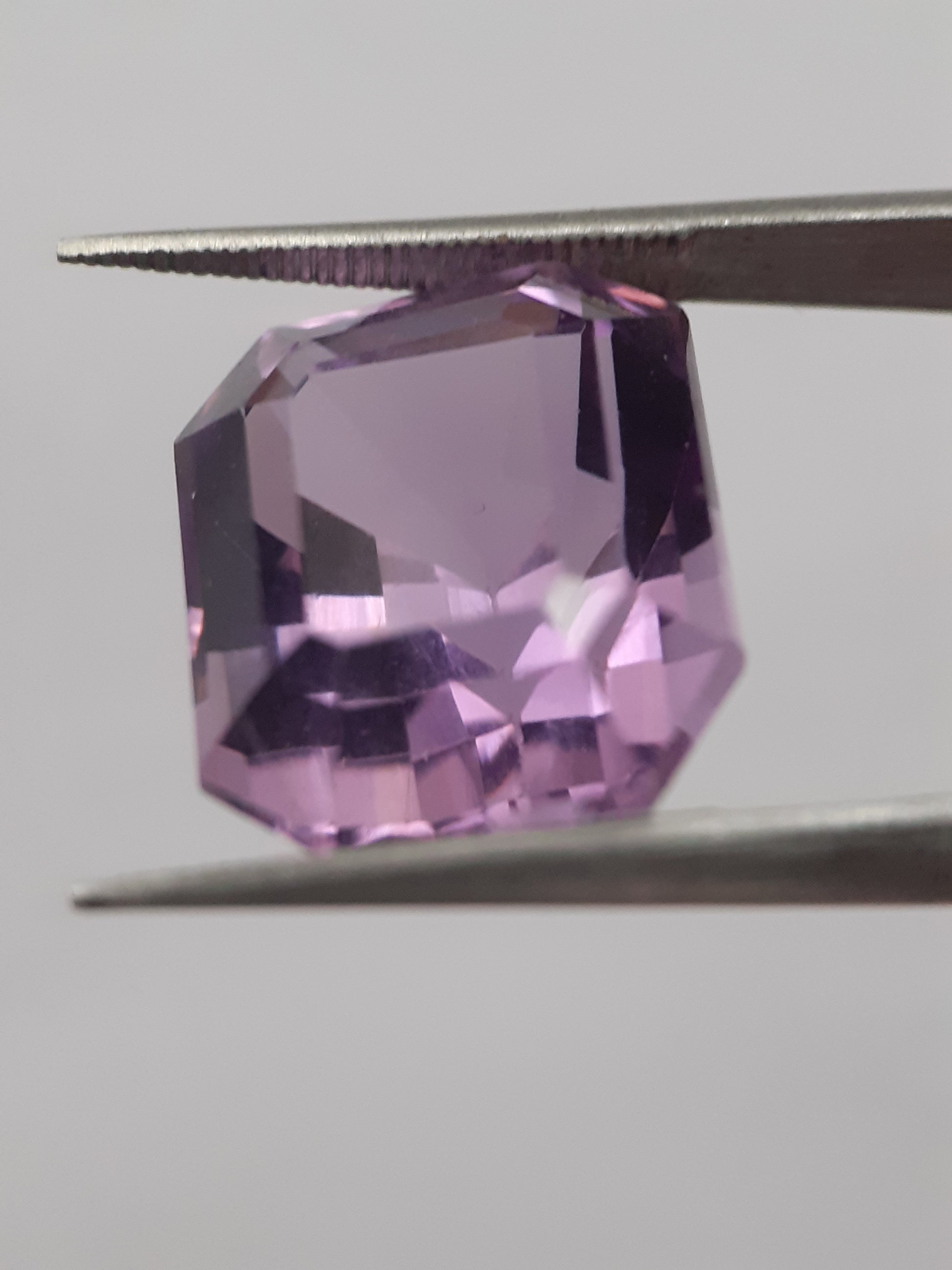 Natural light purple Amethyst - 11.984 ct - octagon - certified natural - Natural Gems Belgium