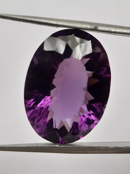 Natural deep purple Amethyst - 15.670 ct - Oval - AAA++ grade - unheated - Natural Gems Belgium