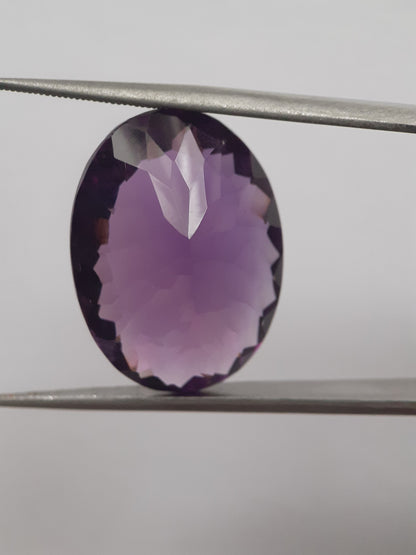 Natural deep purple Amethyst - 15.670 ct - Oval - AAA++ grade - unheated - Natural Gems Belgium