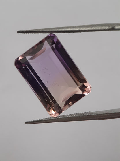 Natural purple and yellow Ametrine - 11.209 ct - octagon - certified natural - Natural Gems Belgium