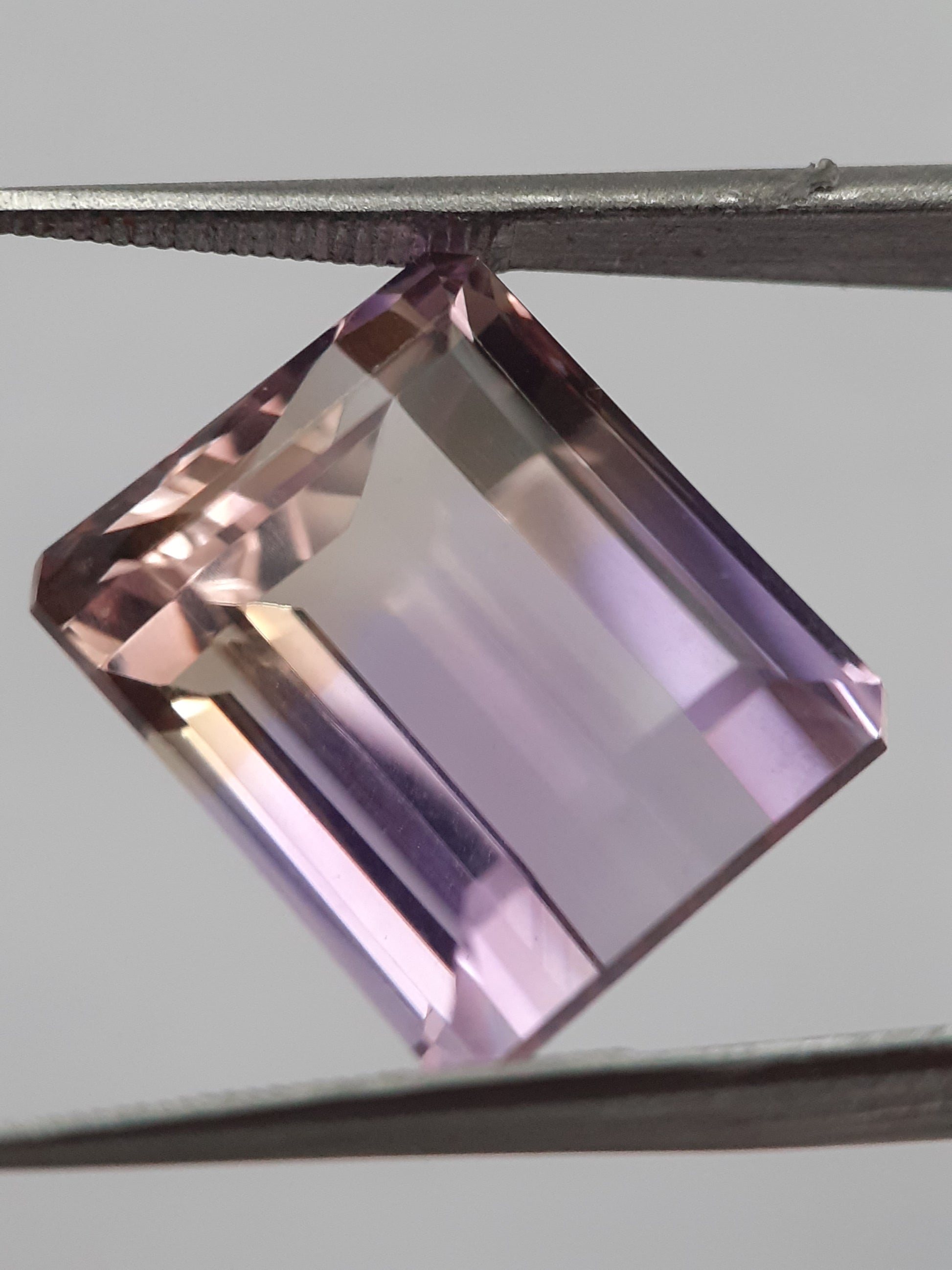 Natural purple and yellow Ametrine - 14.059 ct - AAA grade - octagon - certified natural - Natural Gems Belgium