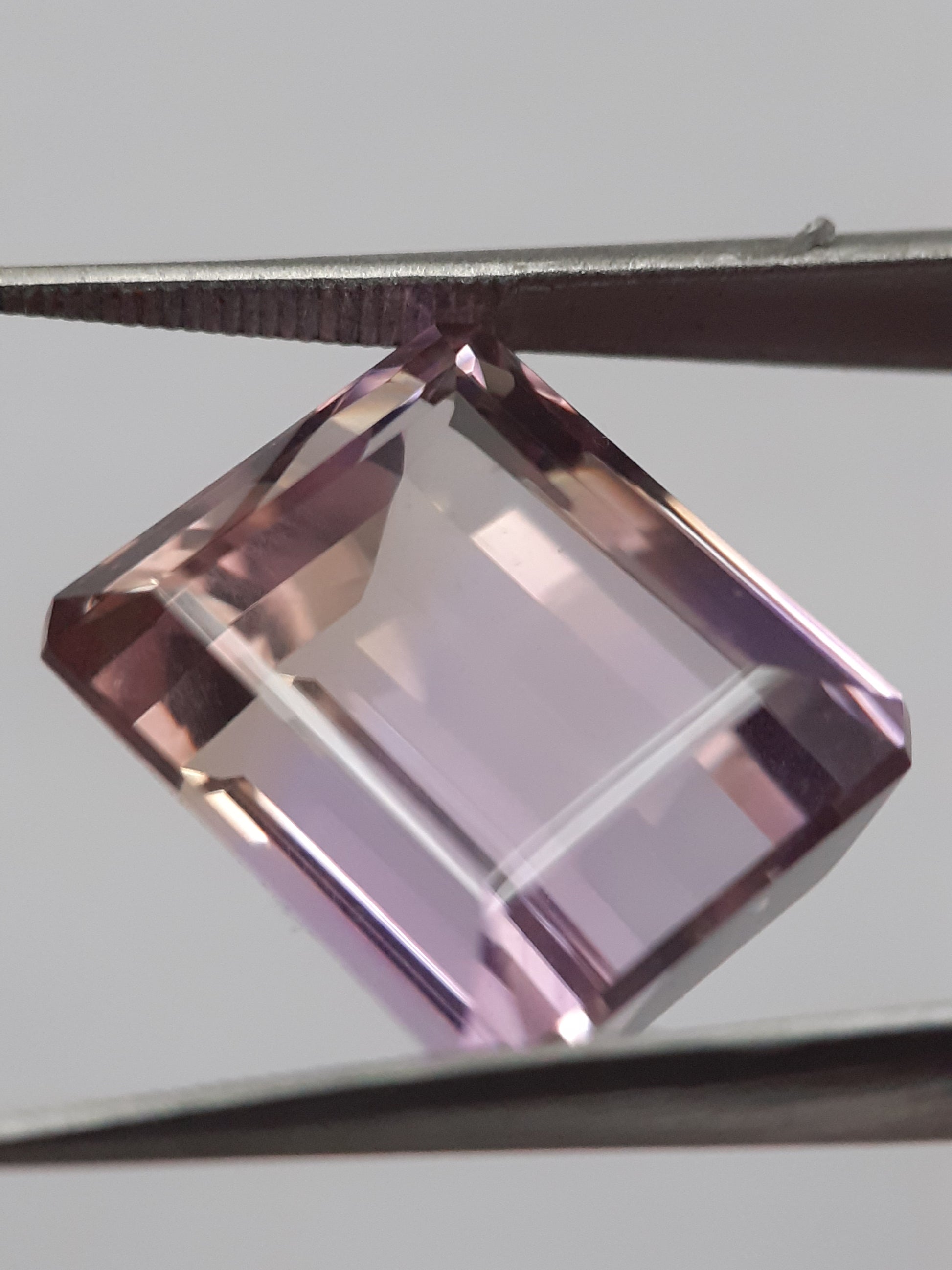 Natural purple and yellow Ametrine - 14.059 ct - AAA grade - octagon - certified natural - Natural Gems Belgium