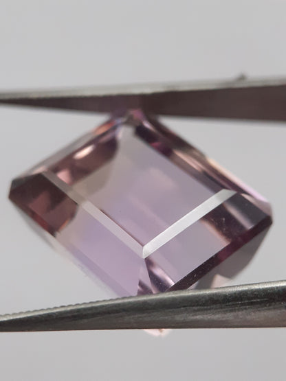 Natural purple and yellow Ametrine - 14.059 ct - AAA grade - octagon - certified natural - Natural Gems Belgium