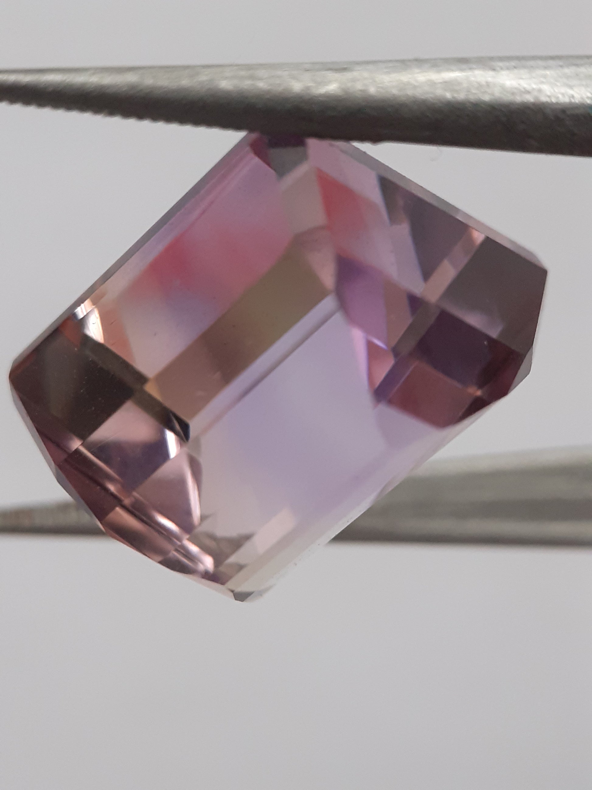 Natural purple and yellow Ametrine - 14.059 ct - AAA grade - octagon - certified natural - Natural Gems Belgium