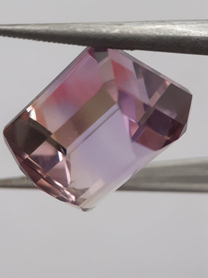 Natural purple and yellow Ametrine - 14.059 ct - AAA grade - octagon - certified natural - Natural Gems Belgium