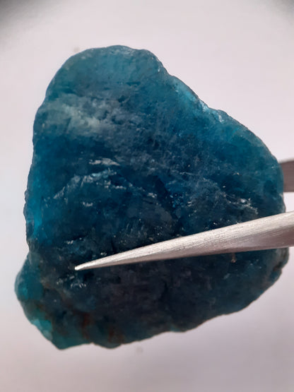 Natural blue Apatite - large facet quality - 119.457 ct - Rough Gemstone - certified natural - Natural Gems Belgium