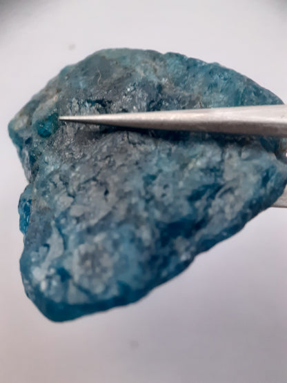 Natural blue Apatite - large facet quality - 119.457 ct - Rough Gemstone - certified natural - Natural Gems Belgium