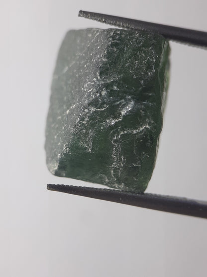 Natural green Apatite - facet quality - 15.913 ct - Rough Gemstone - certified natural - Natural Gems Belgium