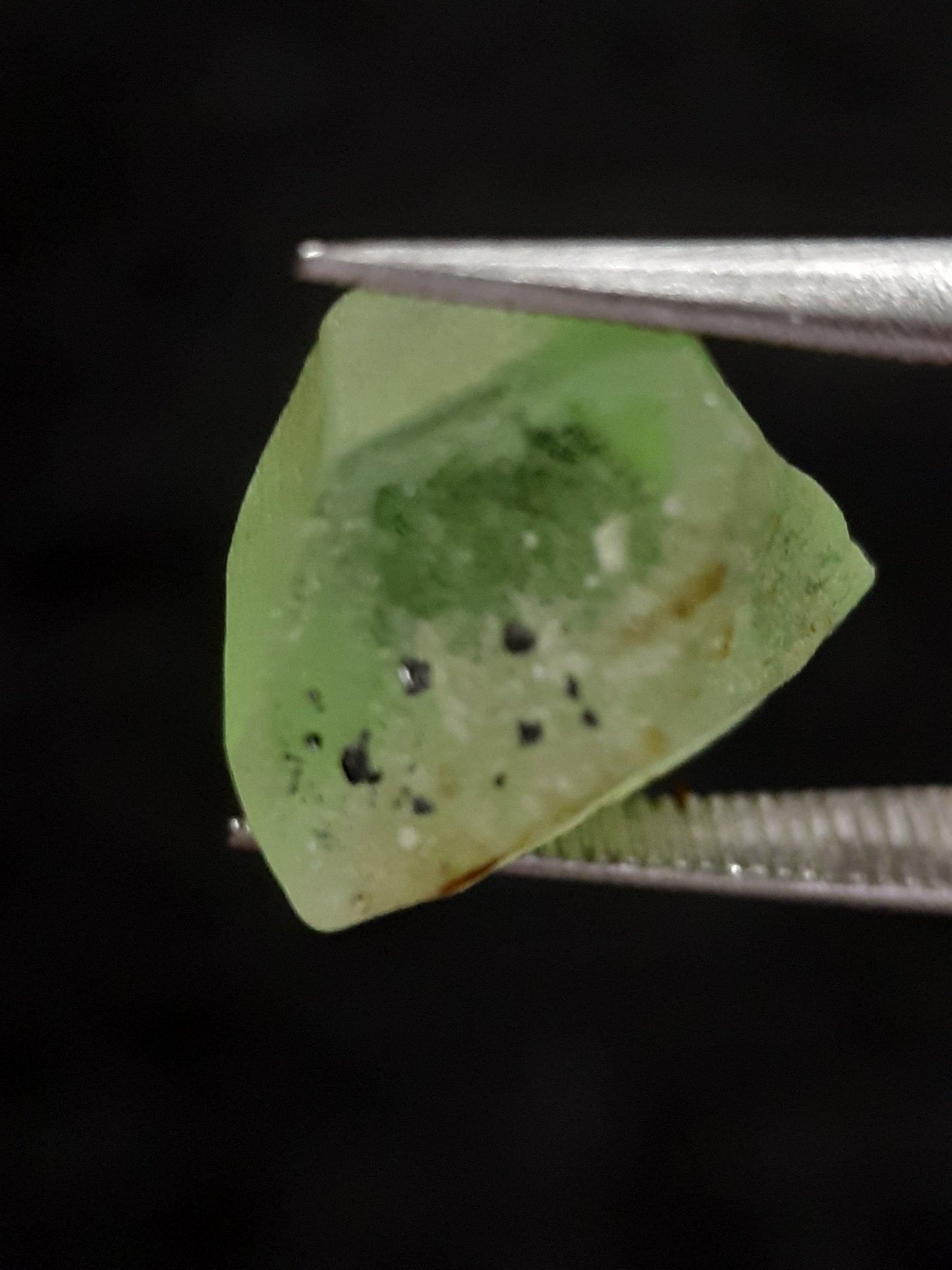 Natural Green Peridot - 5.214 ct - rough gemstone - for faceting - certified natural - Natural Gems Belgium