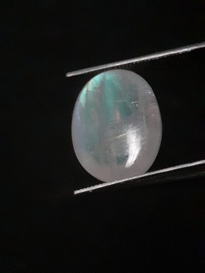 Natural Moonstone - tricolor adularescence - 4.315 ct - oval - certified natural - Natural Gems Belgium