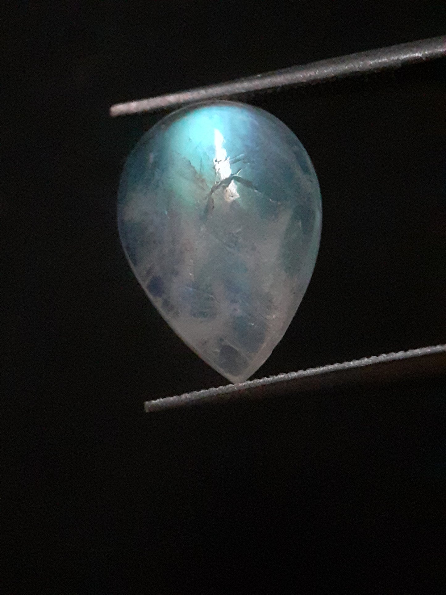 Natural Moonstone - blue adularescence - 3.319 ct - pear - Natural Gems Belgium